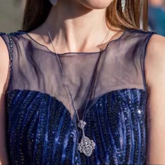 Art Deco Lariat Necklace - Picture 5 of 10